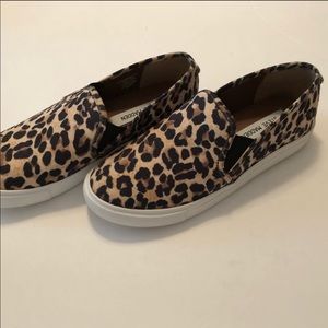 Steve Madden Symbian Slip on sneakers